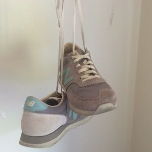 New Balance Sneakers 620's